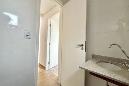 Apartamento à venda com 38m², 2 quartos e sem vaga Apartamento à venda com 38m², 2 quartos e sem vagaBanheiro