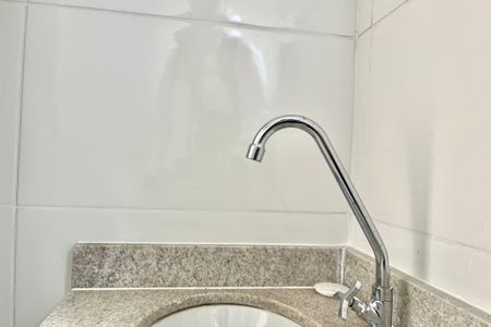 Apartamento à venda com 38m², 2 quartos e sem vaga Apartamento à venda com 38m², 2 quartos e sem vagaBanheiro