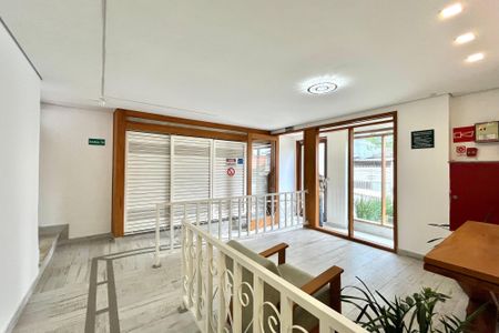 Apartamento à venda com 38m², 2 quartos e sem vaga Apartamento à venda com 38m², 2 quartos e sem vagaHall social