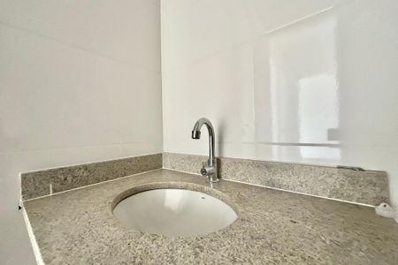 Apartamento para alugar com 35m², 2 quartos e sem vaga Apartamento para alugar com 35m², 2 quartos e sem vagaBanheiro