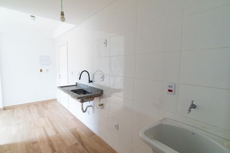 Apartamento para alugar com 35m², 2 quartos e sem vaga Apartamento para alugar com 35m², 2 quartos e sem vagaCozinha e Área de Serviço