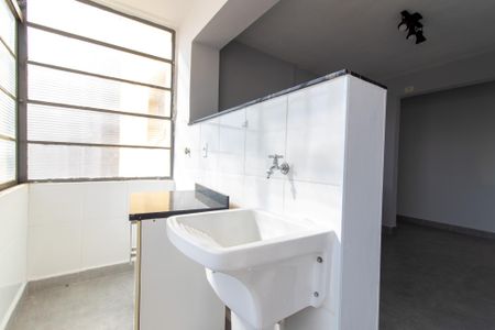 Apartamento à venda com 57m², 1 quarto e sem vaga Apartamento à venda com 57m², 1 quarto e sem vagaCozinha e Área de Serviço