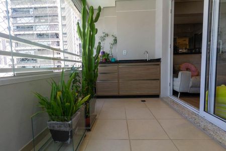 Apartamento à venda com 67m², 2 quartos e 1 vaga Apartamento à venda com 67m², 2 quartos e 1 vagaVaranda