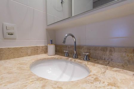 Apartamento à venda com 67m², 2 quartos e 1 vaga Apartamento à venda com 67m², 2 quartos e 1 vagaBanheiro 2