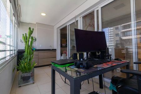 Apartamento à venda com 67m², 2 quartos e 1 vaga Apartamento à venda com 67m², 2 quartos e 1 vagaVaranda