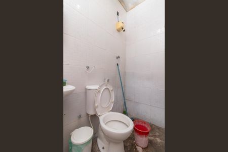 Casa à venda com 150m², 3 quartos e 1 vagaBanheiro 2