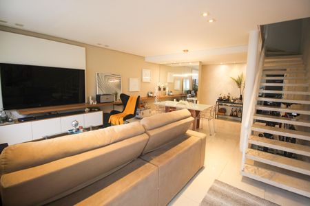 Sala de casa para alugar com 3 quartos, 142m² em Campo Belo, São Paulo