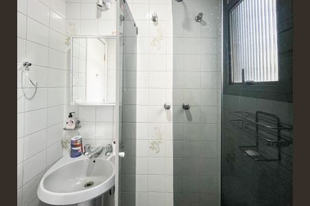 Apartamento para alugar com 75m², 2 quartos e 1 vaga Apartamento para alugar com 75m², 2 quartos e 1 vagaBanheiro Social