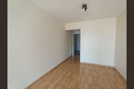 Apartamento à venda com 60m², 2 quartos e 1 vaga Apartamento à venda com 60m², 2 quartos e 1 vagaSala e corredor de saída