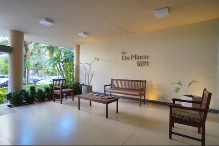 Apartamento à venda com 116m², 2 quartos e 1 vaga Apartamento à venda com 116m², 2 quartos e 1 vagaÁrea comum - Hall