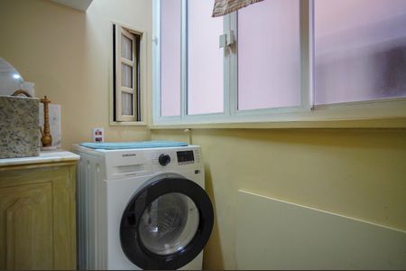 Apartamento à venda com 116m², 2 quartos e 1 vaga Apartamento à venda com 116m², 2 quartos e 1 vagaÁrea de Serviço