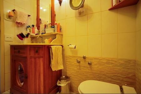 Apartamento à venda com 116m², 2 quartos e 1 vaga Apartamento à venda com 116m², 2 quartos e 1 vagaBanheiro Corredor