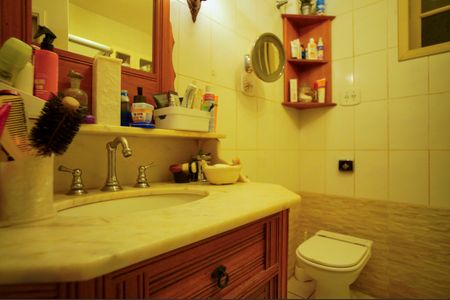 Apartamento à venda com 116m², 2 quartos e 1 vaga Apartamento à venda com 116m², 2 quartos e 1 vagaBanheiro Corredor