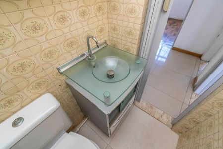 Apartamento à venda com 60m², 3 quartos e 1 vaga Apartamento à venda com 60m², 3 quartos e 1 vagaBanheiro