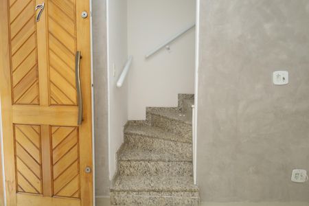 Casa de condomínio à venda com 62m², 2 quartos e 1 vagaEscadas