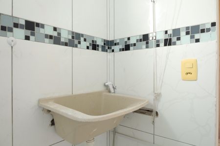 Casa de condomínio à venda com 62m², 2 quartos e 1 vagaÁrea de Serviço