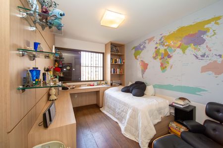 Apartamento à venda com 275m², 4 quartos e 3 vagas Apartamento à venda com 275m², 4 quartos e 3 vagasQUARTO3