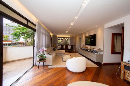 Apartamento à venda com 275m², 4 quartos e 3 vagas Apartamento à venda com 275m², 4 quartos e 3 vagasSALA