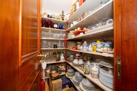 Apartamento à venda com 275m², 4 quartos e 3 vagas Apartamento à venda com 275m², 4 quartos e 3 vagasLOUCEIRO