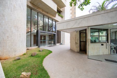 Apartamento à venda com 275m², 4 quartos e 3 vagas Apartamento à venda com 275m², 4 quartos e 3 vagasENTRADA