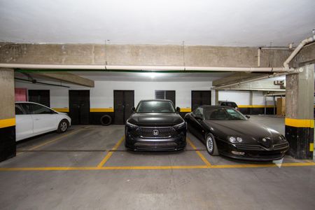 Apartamento à venda com 275m², 4 quartos e 3 vagas Apartamento à venda com 275m², 4 quartos e 3 vagasGARAGEM