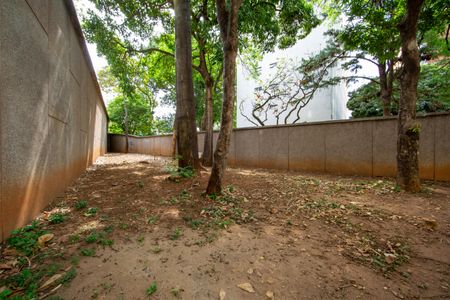 Apartamento à venda com 275m², 4 quartos e 3 vagas Apartamento à venda com 275m², 4 quartos e 3 vagasAREA VERDE