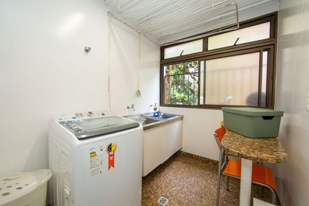Apartamento à venda com 275m², 4 quartos e 3 vagas Apartamento à venda com 275m², 4 quartos e 3 vagasAREA DE SERVICO