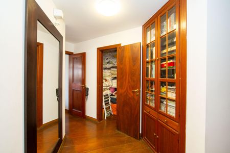 Apartamento à venda com 275m², 4 quartos e 3 vagas Apartamento à venda com 275m², 4 quartos e 3 vagasCORREDOR