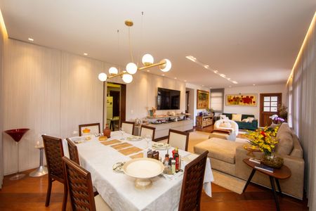 Apartamento à venda com 275m², 4 quartos e 3 vagas Apartamento à venda com 275m², 4 quartos e 3 vagasSALA