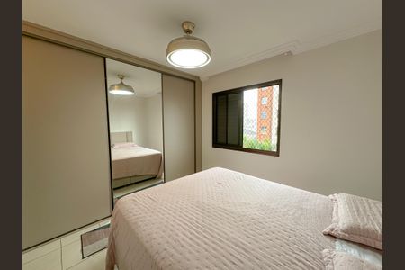 Apartamento à venda com 93m², 4 quartos e 2 vagas Apartamento à venda com 93m², 4 quartos e 2 vagasSuíte