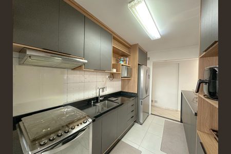 Apartamento à venda com 93m², 4 quartos e 2 vagas Apartamento à venda com 93m², 4 quartos e 2 vagasCozinha