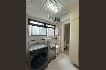 Apartamento à venda com 93m², 4 quartos e 2 vagas Apartamento à venda com 93m², 4 quartos e 2 vagasÁrea de Serviço