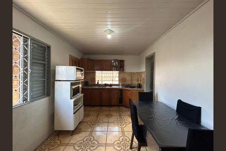 Casa à venda com 57m², 2 quartos e 2 vagasCozinha