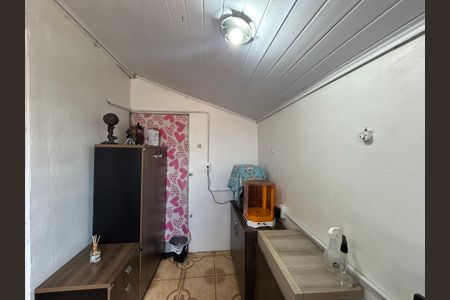 Casa à venda com 57m², 2 quartos e 2 vagasSala