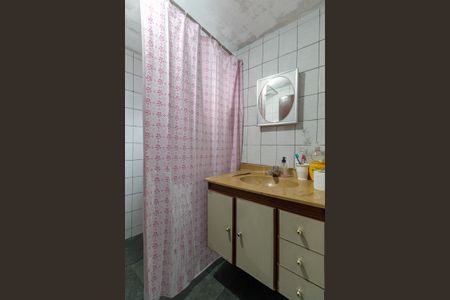 Casa para alugar com 100m², 2 quartos e 1 vaga Casa para alugar com 100m², 2 quartos e 1 vagaBanheiro Social