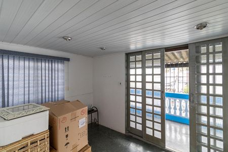 Casa para alugar com 100m², 2 quartos e 1 vaga Casa para alugar com 100m², 2 quartos e 1 vagaQuarto 1