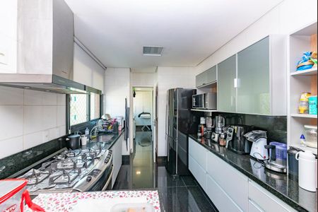 Apartamento à venda com 103m², 2 quartos e 2 vagasCozinha