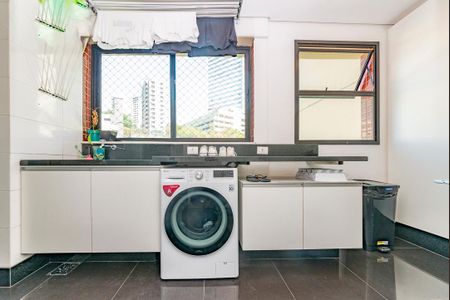 Apartamento à venda com 103m², 2 quartos e 2 vagasÁrea de Serviço