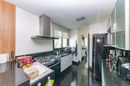 Apartamento à venda com 103m², 2 quartos e 2 vagasCozinha