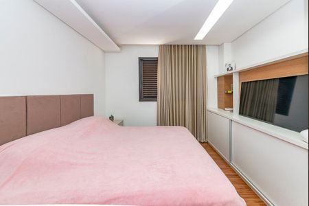 Apartamento à venda com 103m², 2 quartos e 2 vagasSuíte