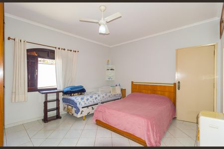 Casa à venda com 400m², 3 quartos e 2 vagas Casa à venda com 400m², 3 quartos e 2 vagasQuarto 2