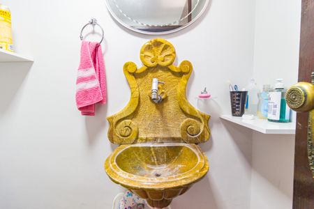 Casa à venda com 400m², 3 quartos e 2 vagas Casa à venda com 400m², 3 quartos e 2 vagasDetalhe - Lavabo