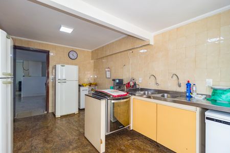 Casa à venda com 400m², 3 quartos e 2 vagas Casa à venda com 400m², 3 quartos e 2 vagasCozinha