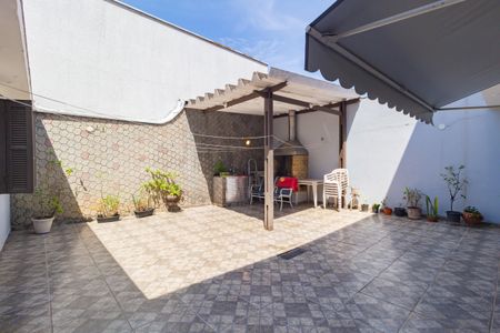 Casa à venda com 400m², 3 quartos e 2 vagas Casa à venda com 400m², 3 quartos e 2 vagasQuintal