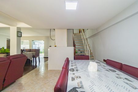 Casa à venda com 400m², 3 quartos e 2 vagas Casa à venda com 400m², 3 quartos e 2 vagasSala de Almoço