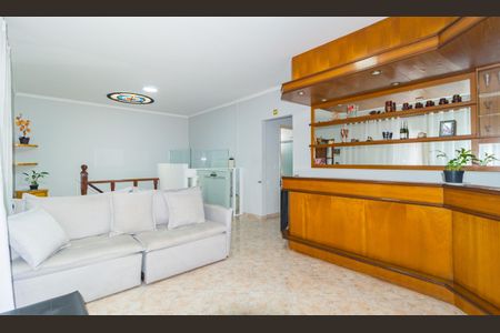 Casa à venda com 400m², 3 quartos e 2 vagas Casa à venda com 400m², 3 quartos e 2 vagasSala de Estar