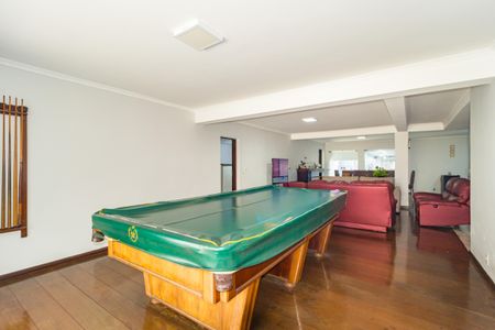 Casa à venda com 400m², 3 quartos e 2 vagas Casa à venda com 400m², 3 quartos e 2 vagasSala de Jogos