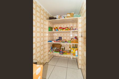 Casa à venda com 400m², 3 quartos e 2 vagas Casa à venda com 400m², 3 quartos e 2 vagasDespensa