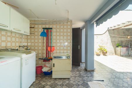 Casa à venda com 400m², 3 quartos e 2 vagas Casa à venda com 400m², 3 quartos e 2 vagasÁrea de Serviço