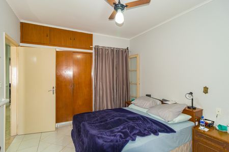 Casa à venda com 400m², 3 quartos e 2 vagas Casa à venda com 400m², 3 quartos e 2 vagasQuarto 3 - Suíte